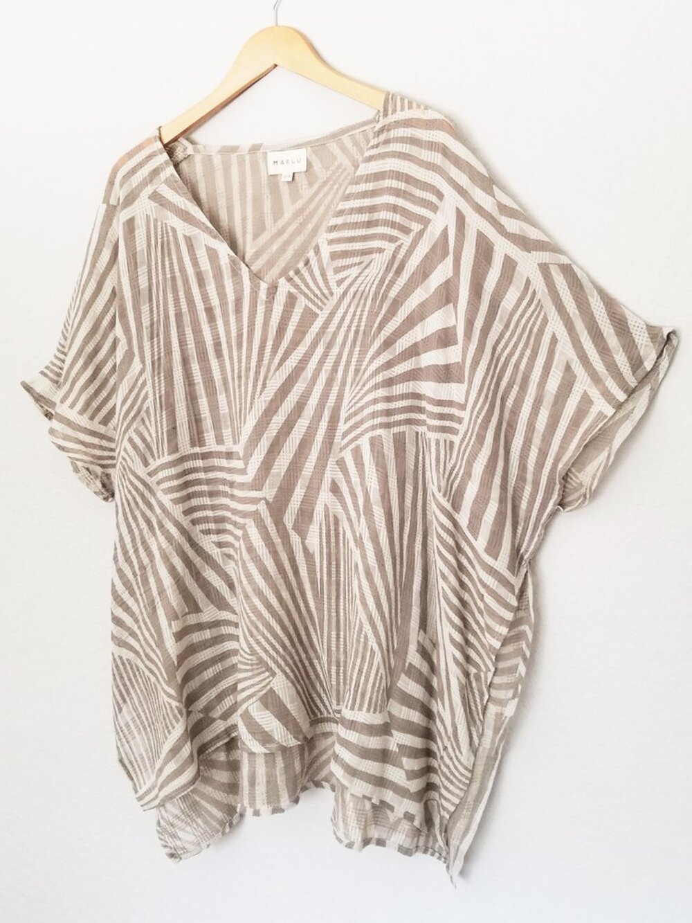 Maelu Geometric Printed Neutral Short Sleeve Tunic Blouse Coverup Poncho Kaftan